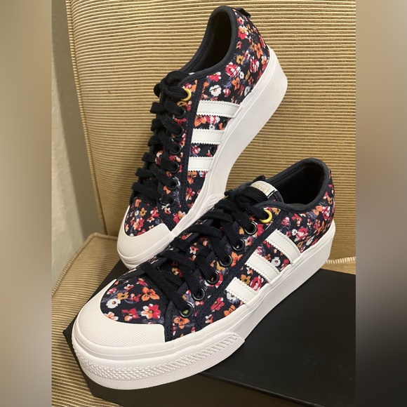 🔥Adidas Originals Nizza Women's Platform Sneaker - Size 9 - Picture 17 of 17